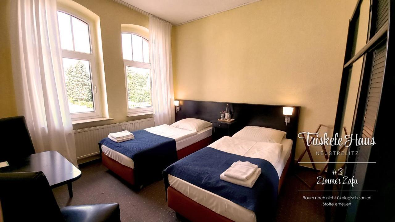 Triskele Haus - Oekologisches Gaestehaus Der Heilstaette Strelitz ノイシュトレーリッツ エクステリア 写真